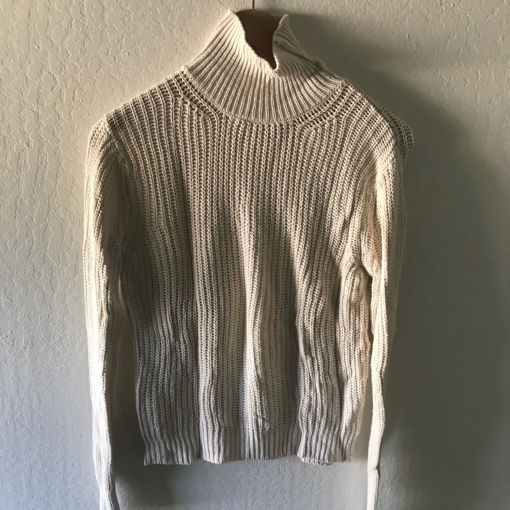 Brandy Melville Turtleneck